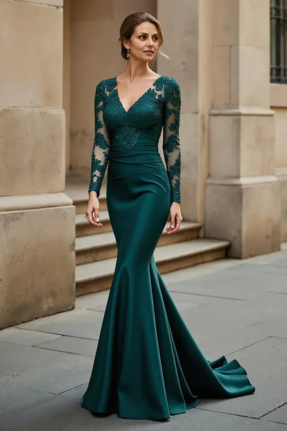 Elegant Emerald Green Lace Mermaid Long Sleeve Long Mother of the Bride Dress