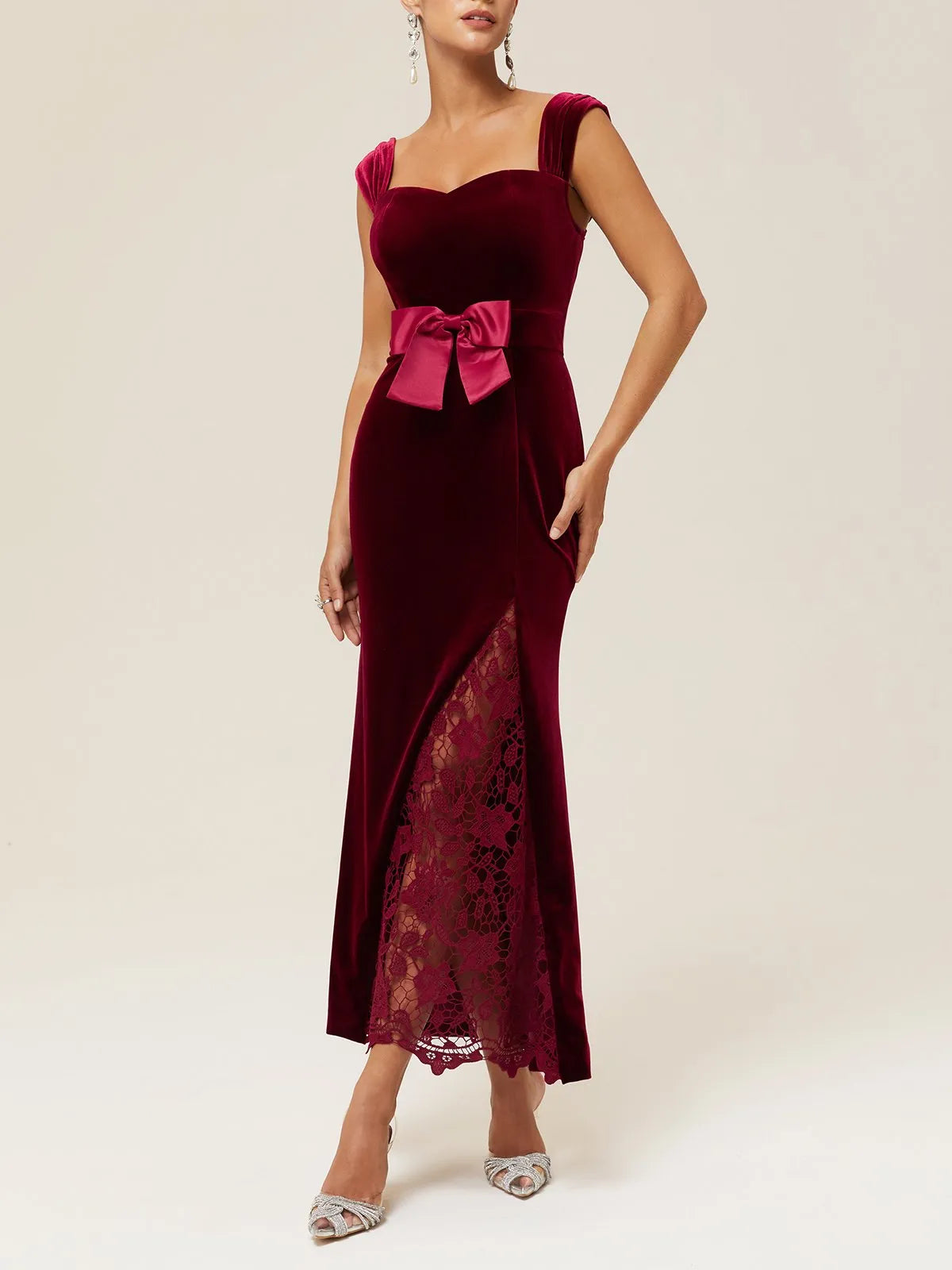Sophisticated Graceful Stylish Refined Elegant Black Lace Mermaid Sleeveless Floor-Length Evening Dress