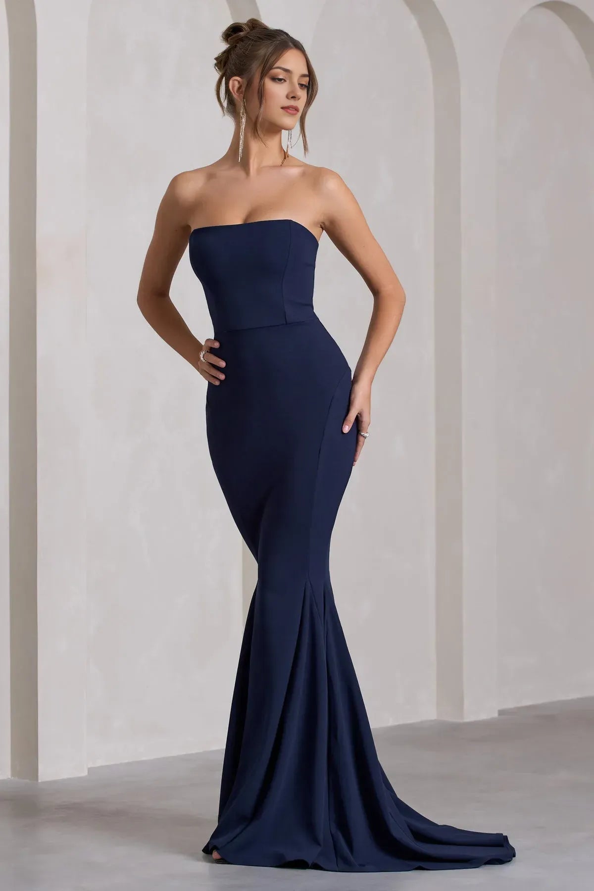Navy Blue Strapless Mermaid Prom Dresses with Trumpet Train A Perfect Blend of Sophistication and Drama for Formal Occasions