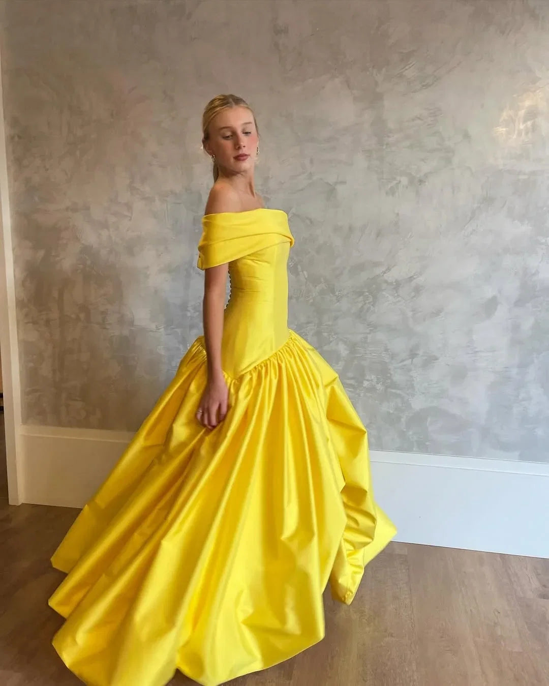 Yellow Off-Shoulder Short Sleeve Maxi Party Dress