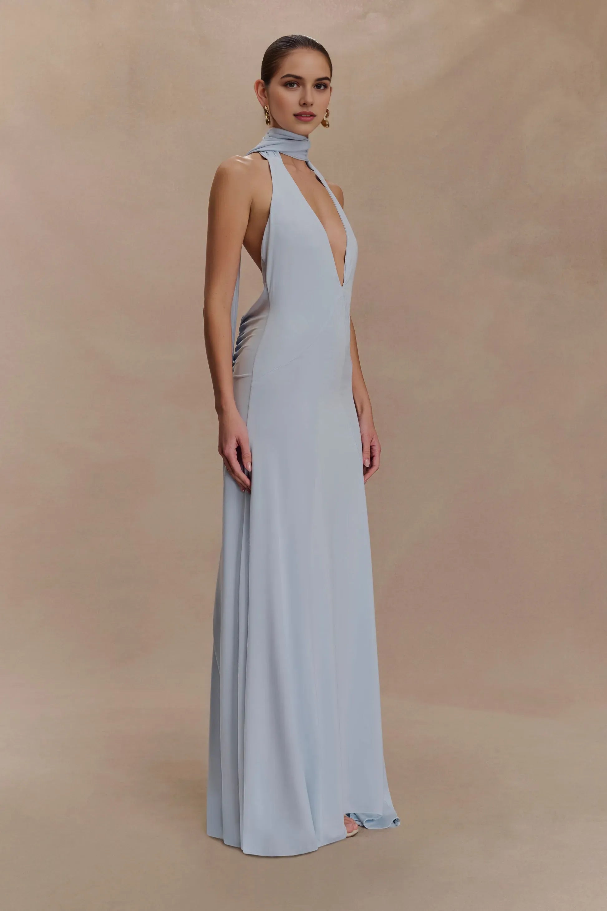 Blue Pale Sheath Halter Plunging V-Neck Sleeveless Open Back Ruched Floor-Length Prom Dresses With Scarf
