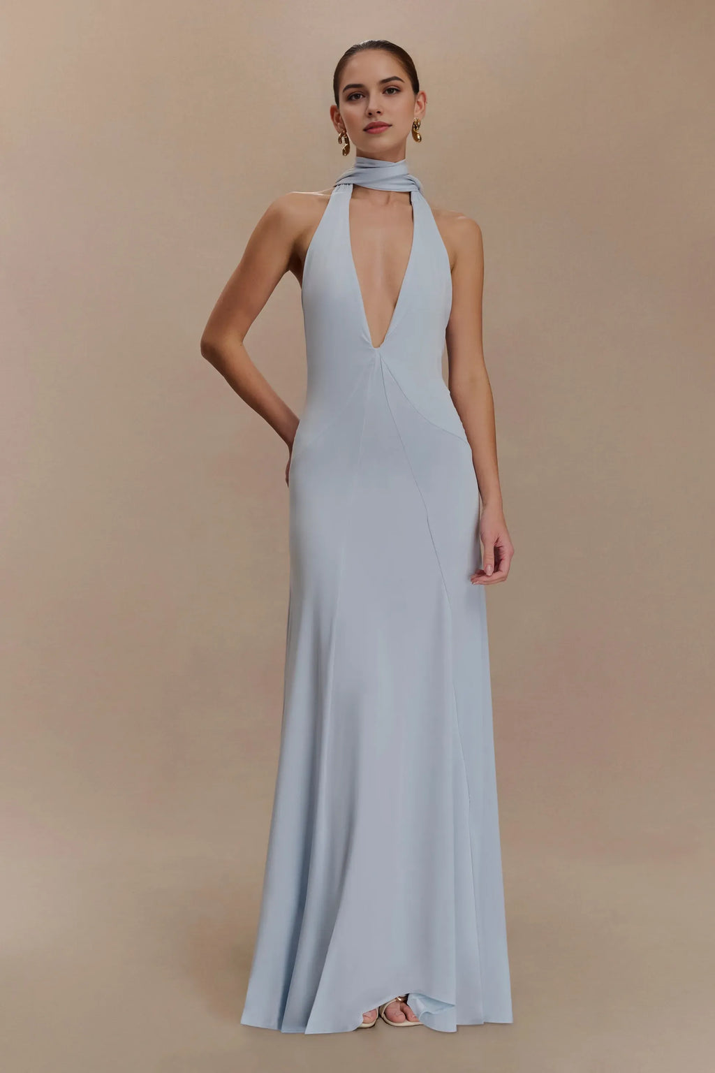 Blue Pale Sheath Halter Plunging V-Neck Sleeveless Open Back Ruched Floor-Length Prom Dresses With Scarf