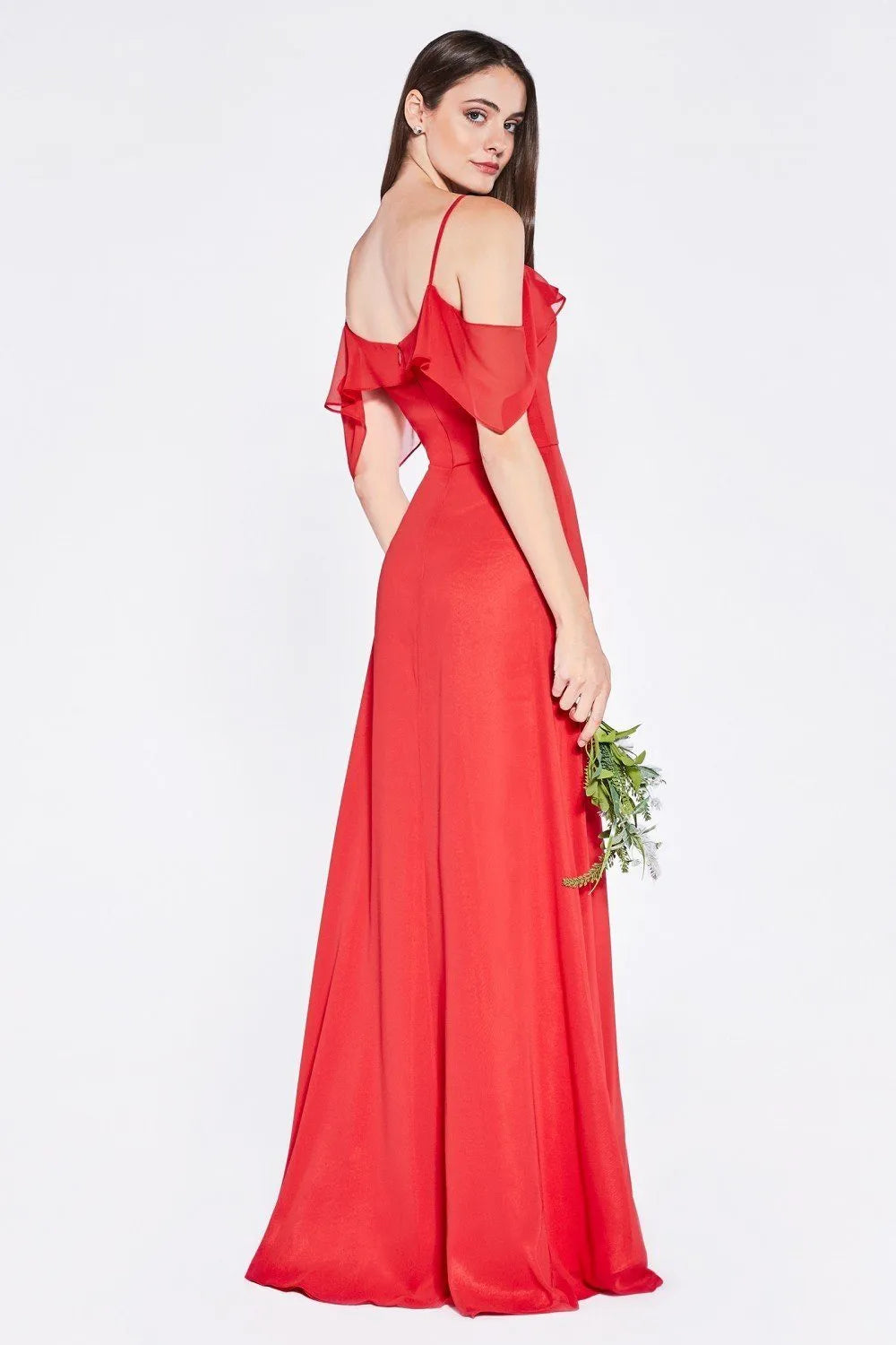 Red Prom Dress with Off - Shoulder Ruffled Straps and Flowy Maxi Silhouette for Formal Occasions