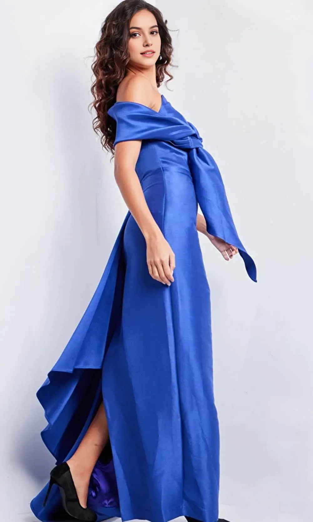 Blue Royal Off Shoulder Evening Dresses with Bow Detail Perfect for Formal Galas and Special Occasions