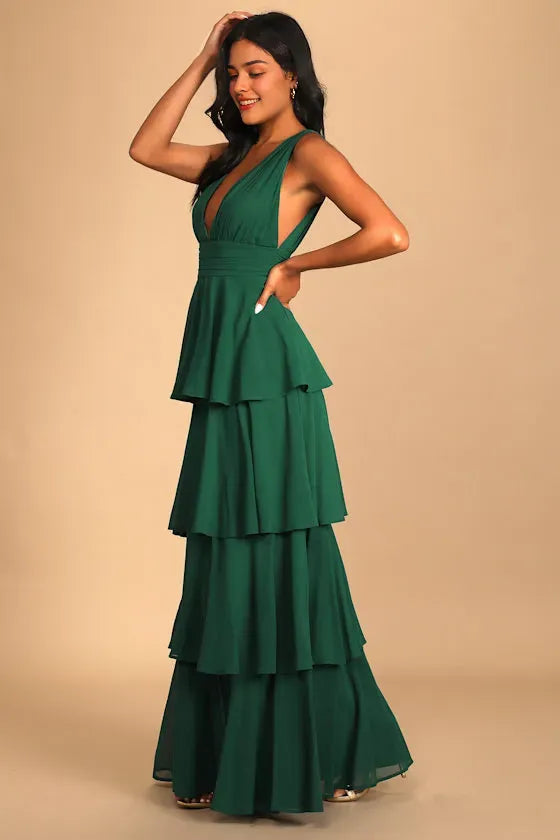 Black Sleeveless Emerald Green Evening Dress with Deep V - Neck and Tiered Skirt Perfect for Tie Occasions