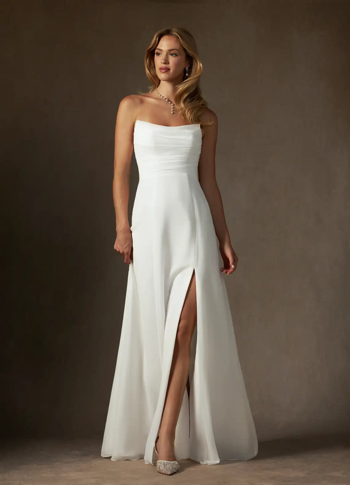 Strapless A-Line Strapless Wedding Dress Fabric High Slit Detachable Gloves Minimalist Silhouette