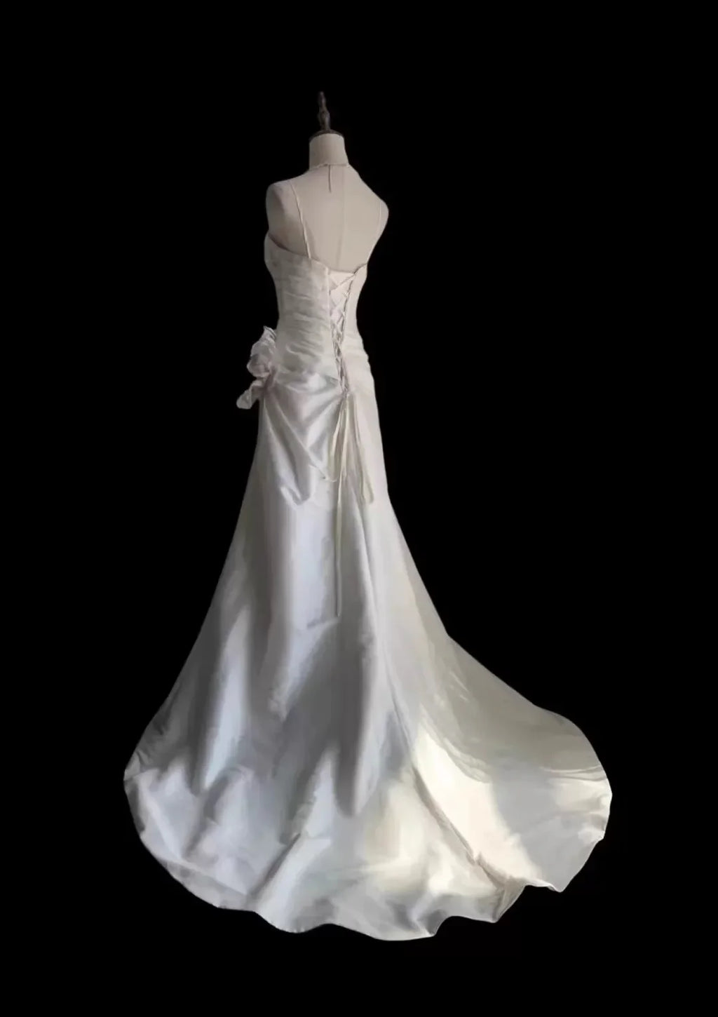 White Trumpet Spaghetti-Strap Sleeveless Ruched Wedding Dresses