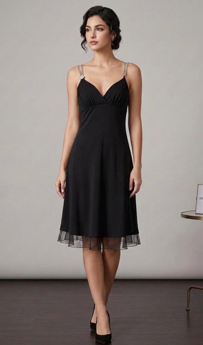 Special Occasion Sophisticated Graceful Elegant Black Tulle A-Line V-Neck Knee-Length Homecoming Dress