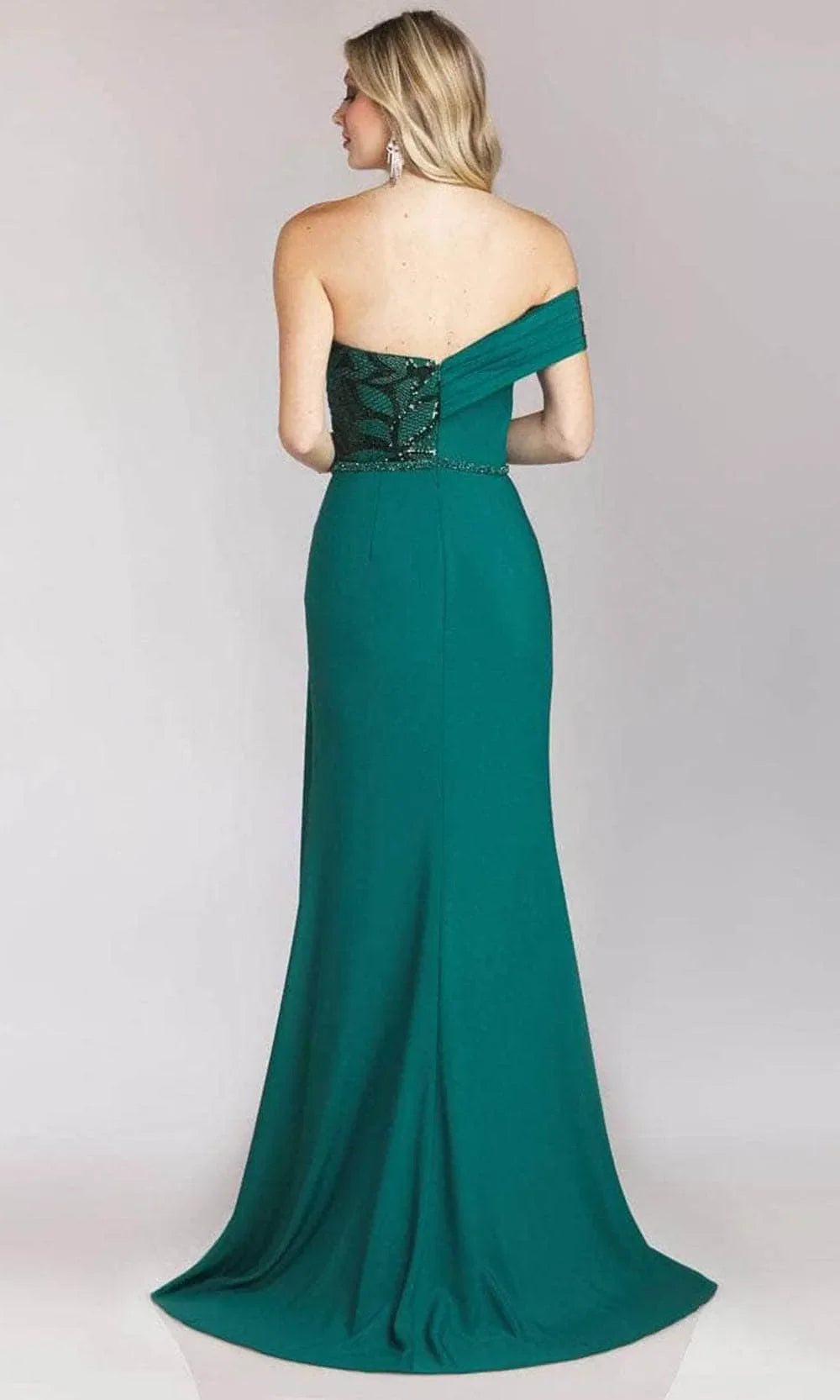 Green Emerald Off - Shoulder Evening Dress with Bodice Accent Waist Belt, and Draped Skirt for Glamorous Occasions