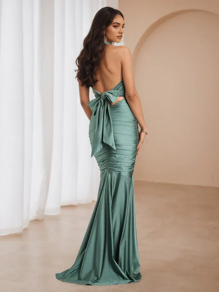 Green Emerald Prom Dress Halter Neck Plunge V Line Ruched Mermaid Fit for Enchanting Galas”