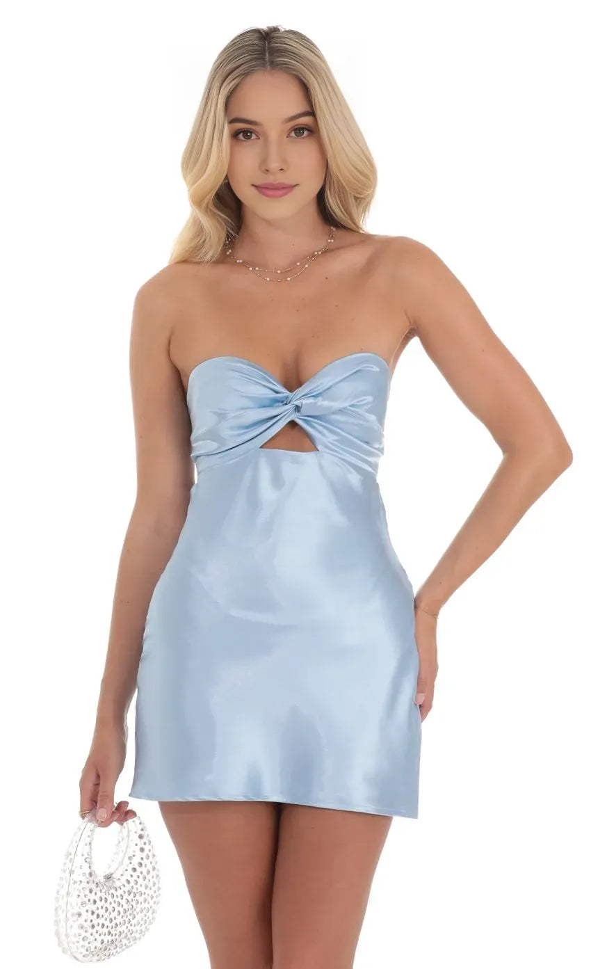 Light Blue Enchanting Light Homecoming Dress Strapless Neckline Bow Front Cutout Ideal for Creating Memorable Reunion Looks