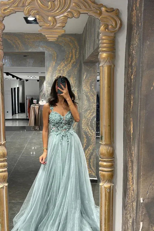 Red Ethereal Ballgown V-neck Sleeveless Beaded Floor-length Prom Dress for Women Custom