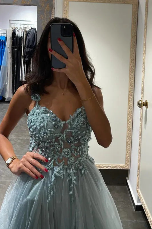 Red Ethereal Ballgown V-neck Sleeveless Beaded Floor-length Prom Dress for Women Custom