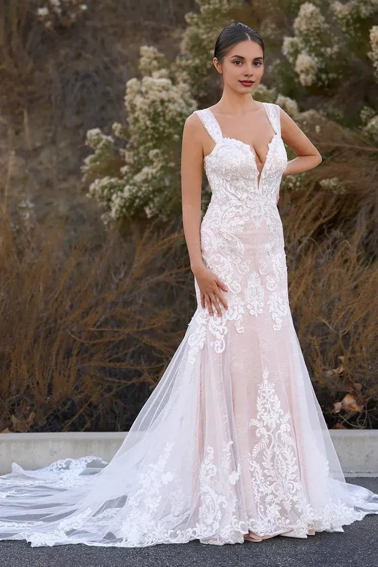 Special Occasion Sophisticated Graceful Stylish Refined Elegant White Lace Mermaid Sleeveless Wedding Dress