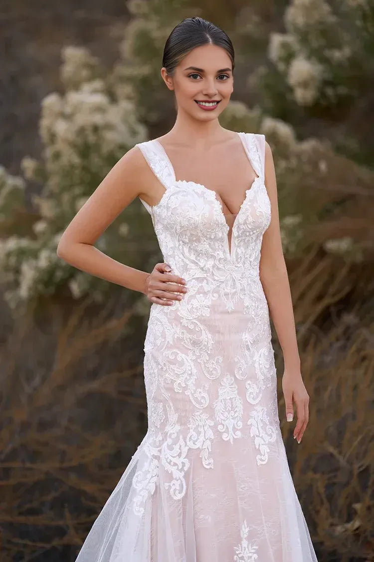 Special Occasion Sophisticated Graceful Stylish Refined Elegant White Lace Mermaid Sleeveless Wedding Dress