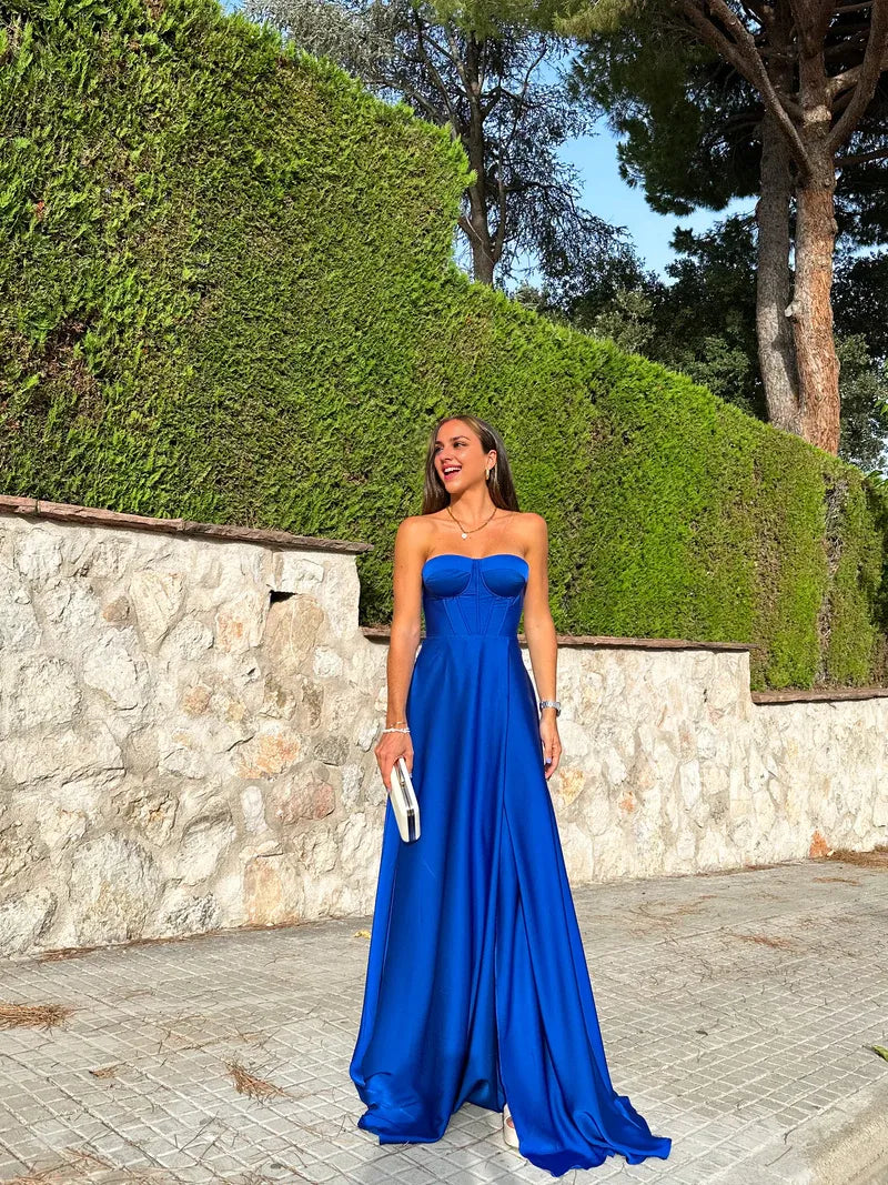 Beautiful Timeless Chic Elegant Red Lace A-Line Sweetheart Sleeveless Floor-Length Prom Dress