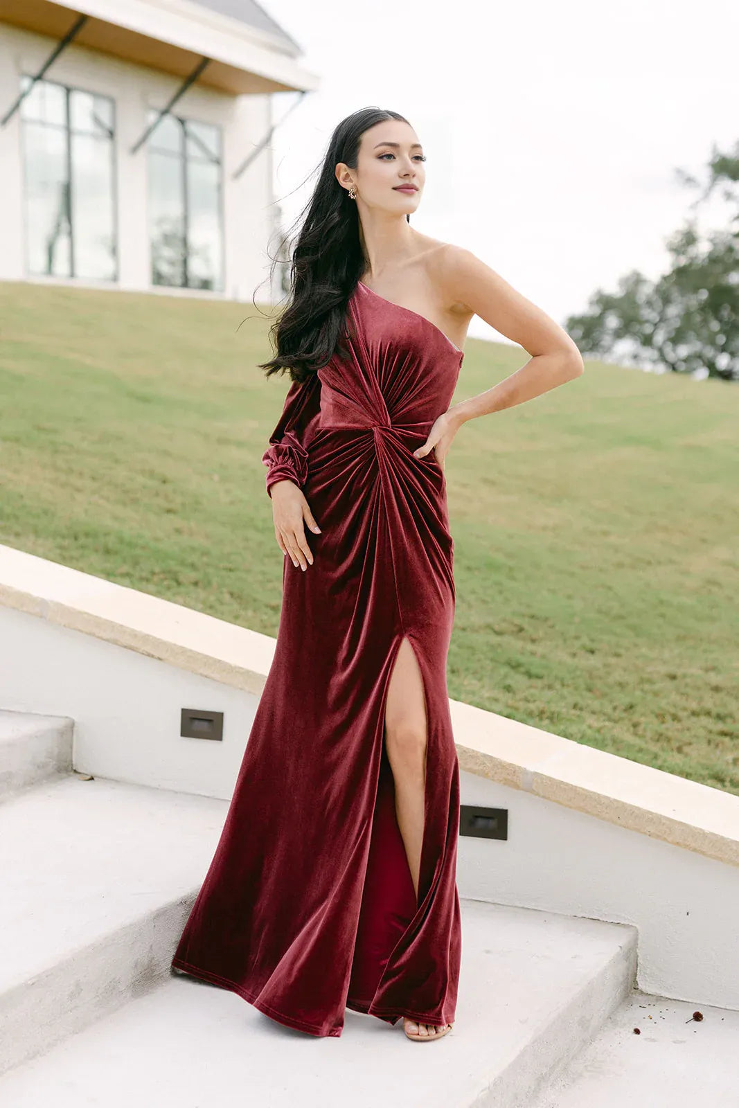 Beautiful Timeless Special Occasion Elegant Burgundy Velvet Asymmetric Sleeveless Floor-Length Prom Dress