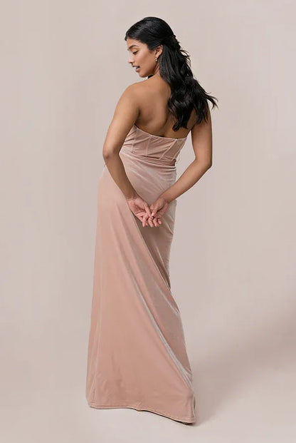 Timeless Chic Elegant Blush Pink Velvet Sheath Sweetheart Sleeveless Floor-Length Prom Dress