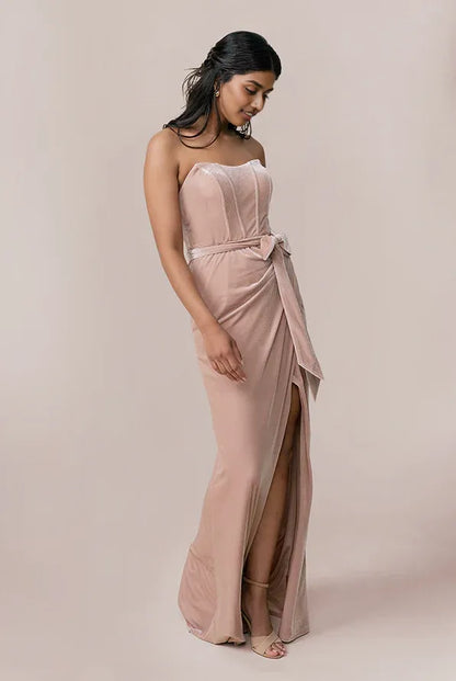 Timeless Chic Elegant Blush Pink Velvet Sheath Sweetheart Sleeveless Floor-Length Prom Dress