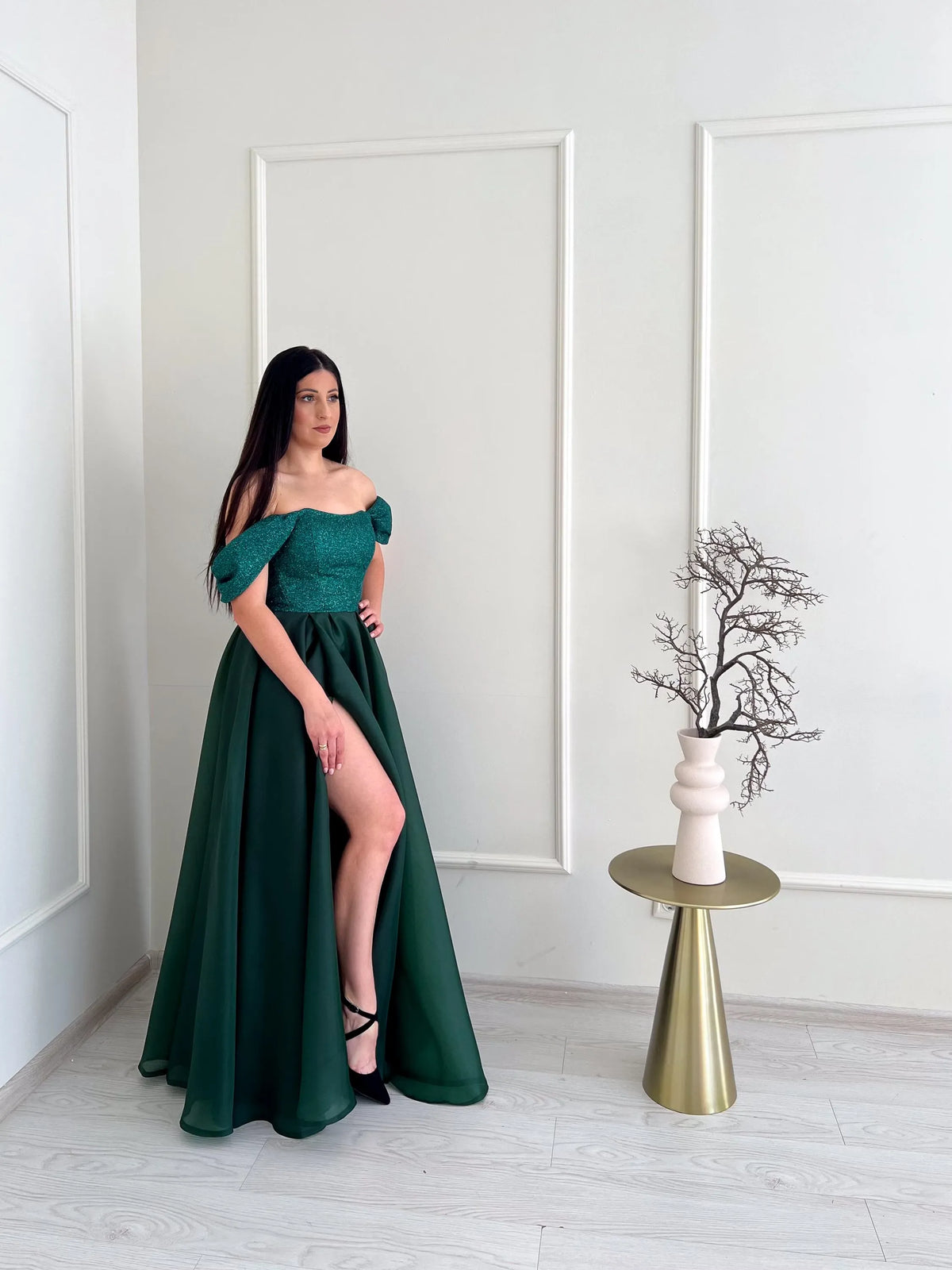 Plue Size Glamorous A-Line Off-Shoulder Glitter Emerald Tea-Length Prom Dress For Women Hot Sale