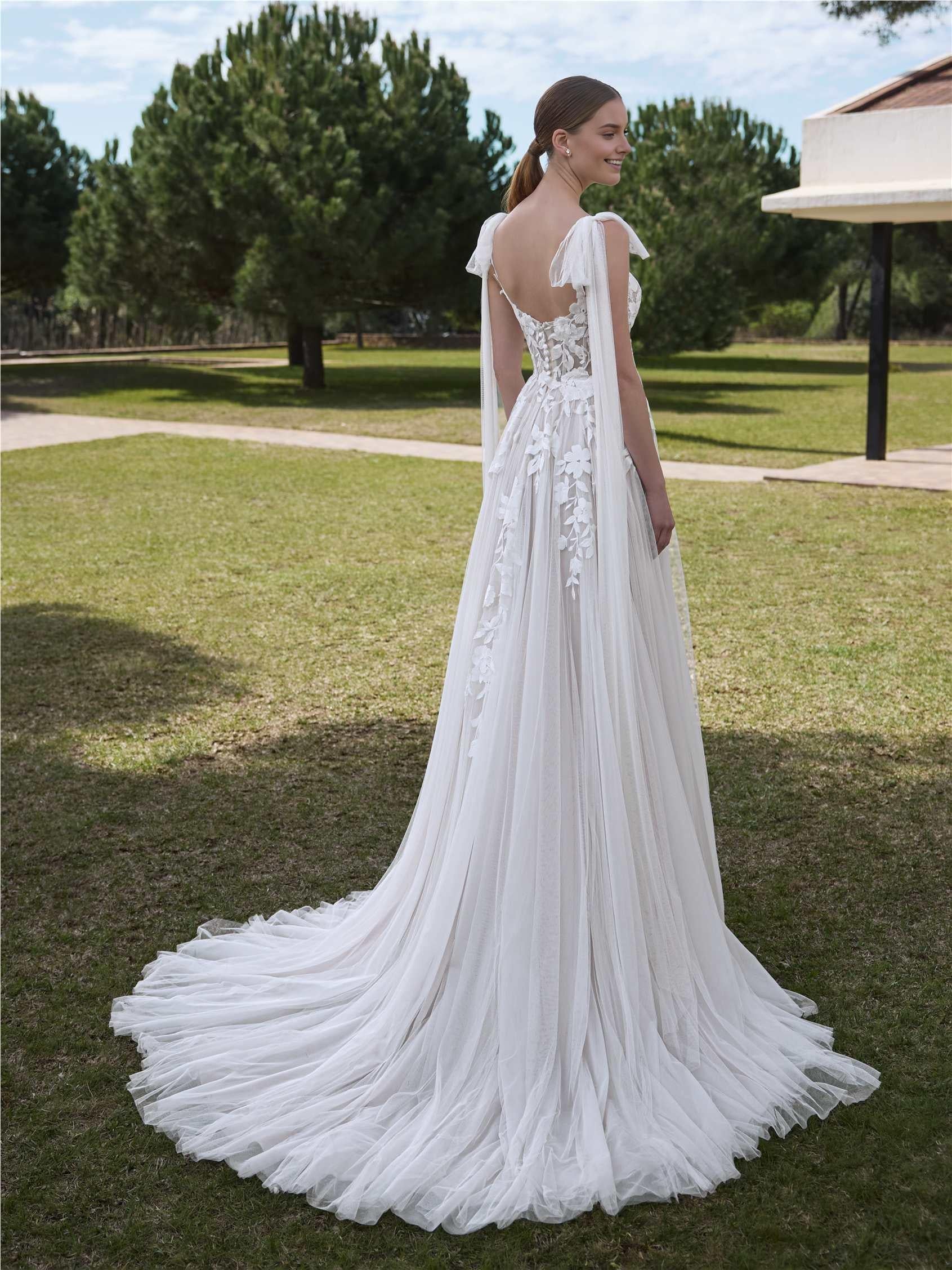Plunging Sweetheart Neck Cap-Sleeve Floral Tulle-Cape Floor-Length Wedding Dress