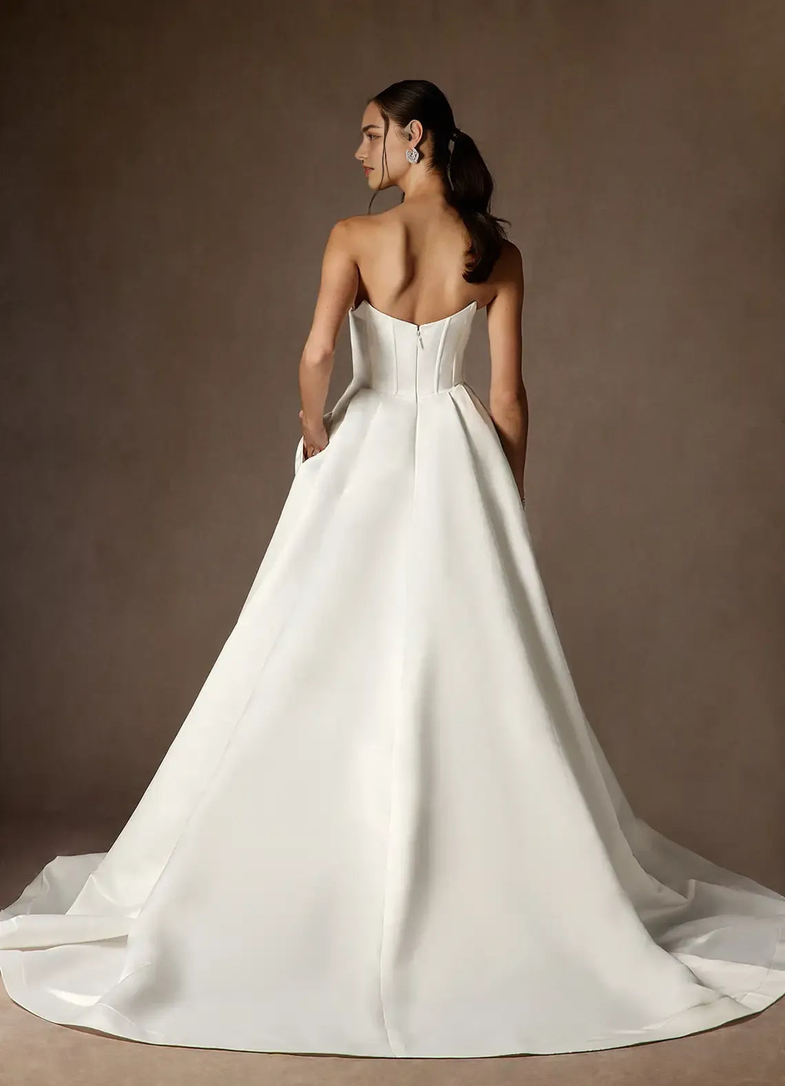 Ball-Gown Strapless Statement Wedding Dress Strapless Corset Voluminous Ball Gown Skirt Dramatic High Slit Train