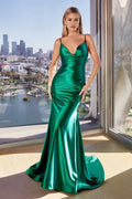 Green Emerald Mermaid Prom Dress with Plunging V - Neckline and Ruched Detailing for Formal Evenings