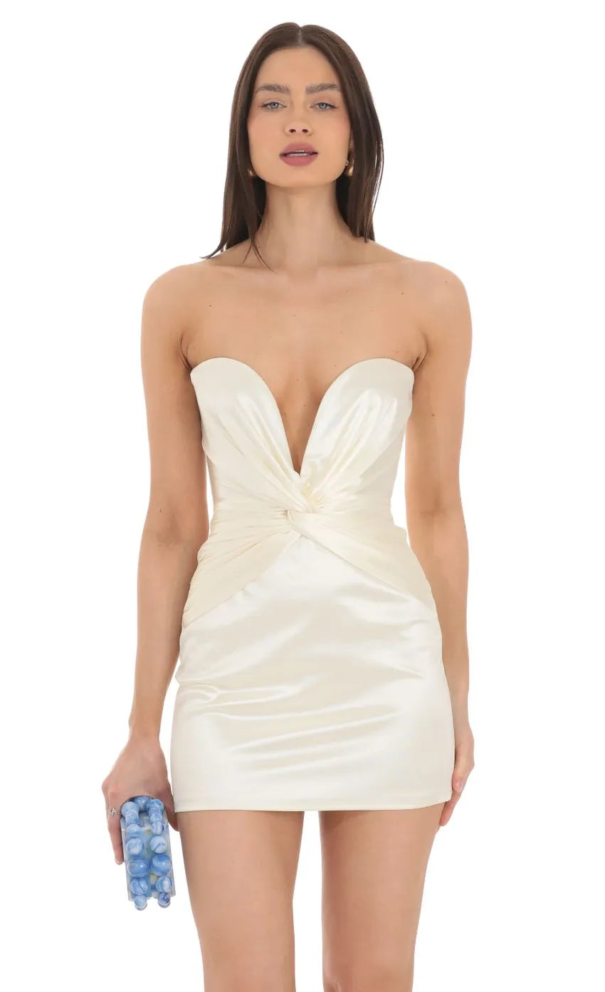 Ivory Homecoming Dresses Strapless Twist - Front Plunge Neck Bodycon Silhouette Luxe Sheen for Homecoming Nights