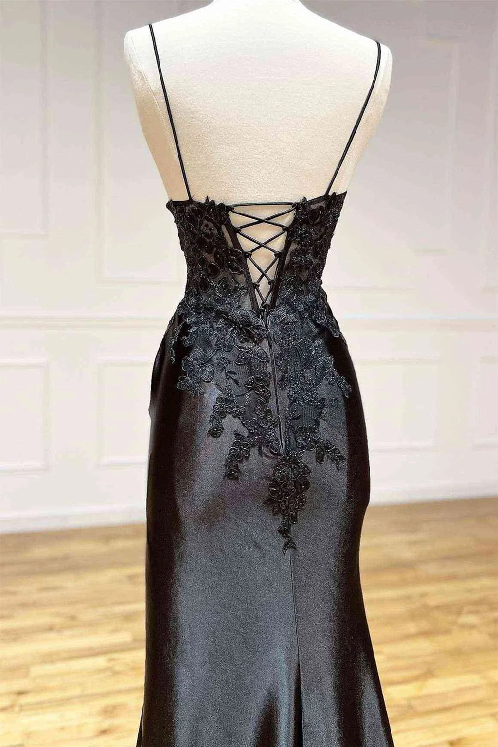 Black Mermaid Spaghetti Strap Floor-Length Prom Dress