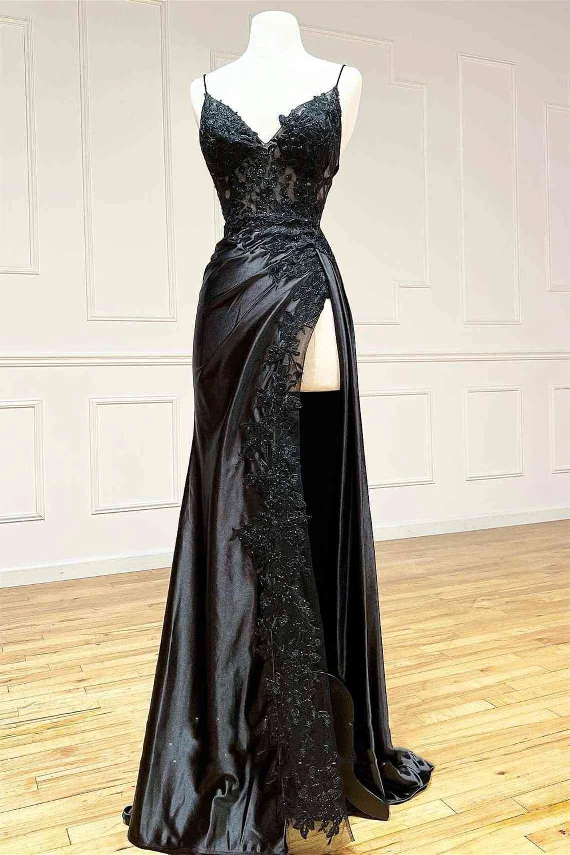 Black Mermaid Spaghetti Strap Floor-Length Prom Dress