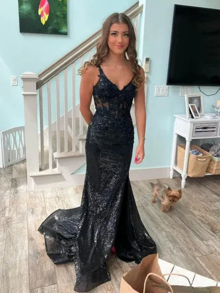 Black Mermaid V-Neck Applique Lace-Up Prom Dress With Train