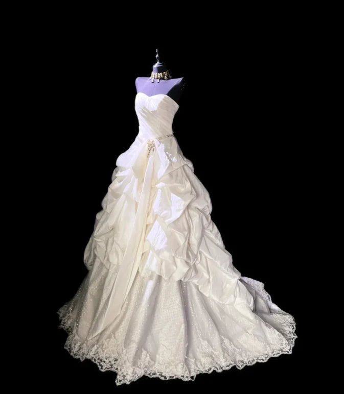 Ivory Strapless Pleated Sleeveless Wedding Dresses