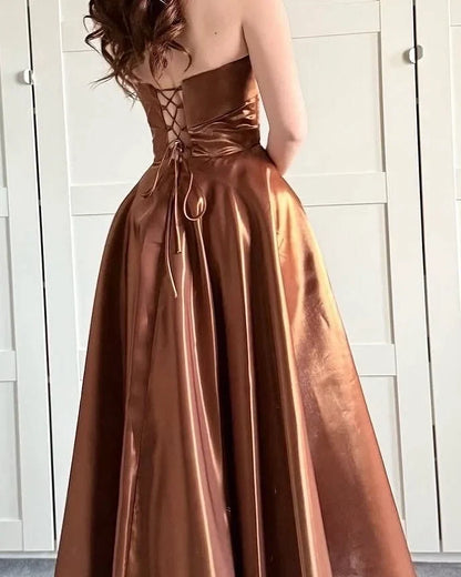 Glamorous Red Lace A-Line Strapless Sleeveless Lace-Up-Back Floor-Length Prom Dress