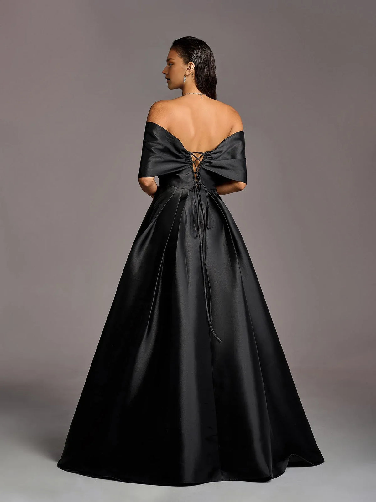 Sophisticated Graceful Stylish Refined Beautiful Elegant Black Lace A-Line Floor-Length Prom Dress