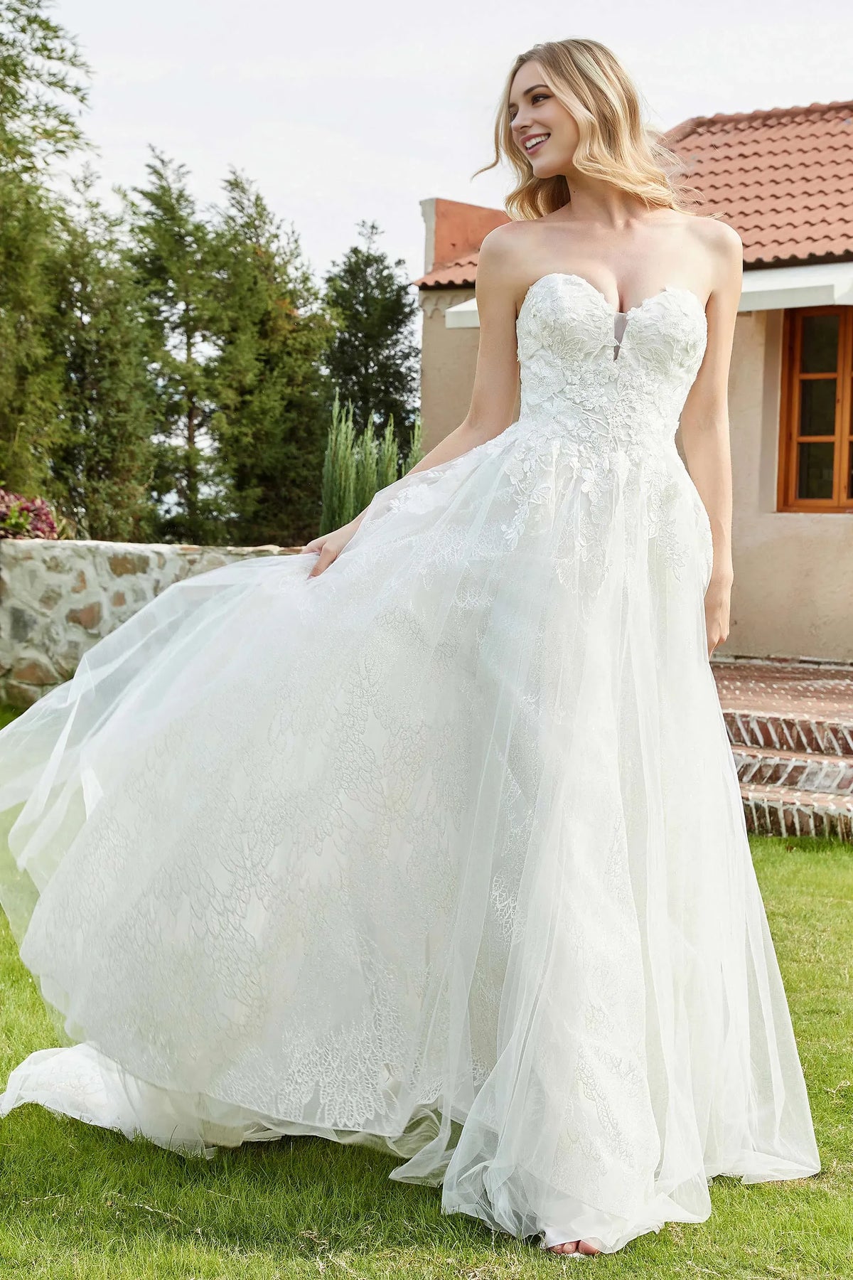 Ballgown Sweetheart Neck Strapless Open Back Floor-Length Applique Wedding Dresses