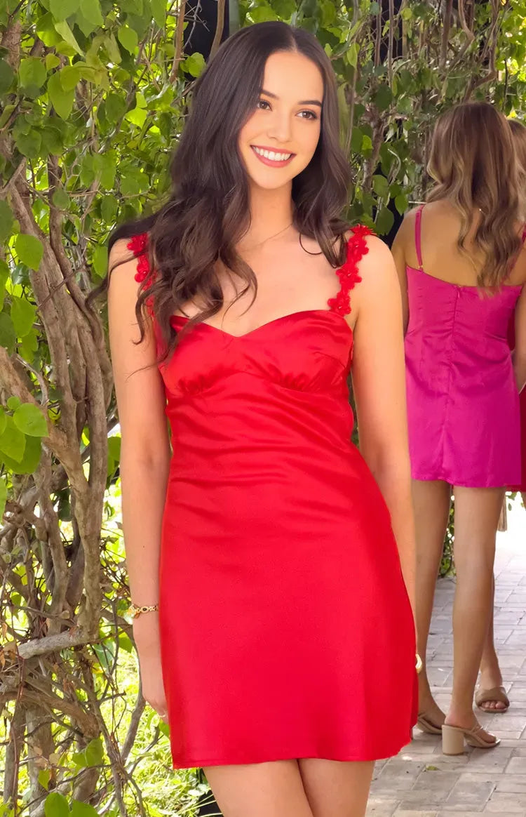 Red Homecoming Dress with Floral Strap Sweetheart Neckline Bodycon Fit for a Stunning Party Look