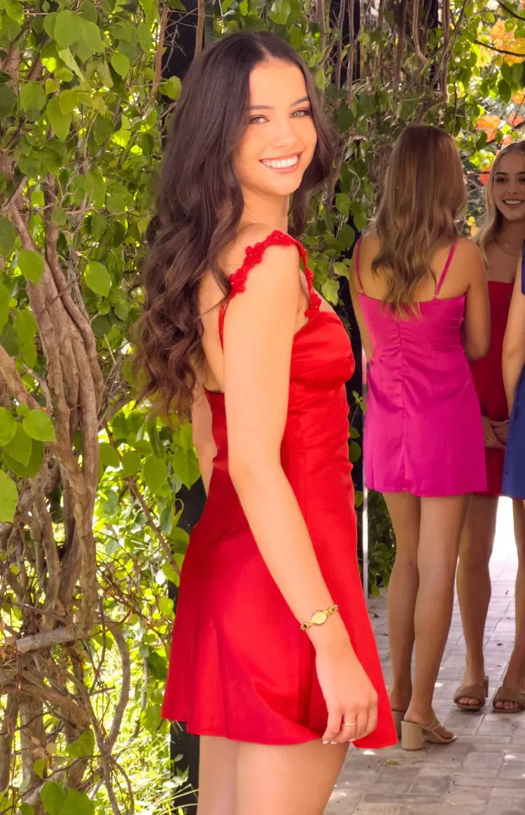 Red Homecoming Dress with Floral Strap Sweetheart Neckline Bodycon Fit for a Stunning Party Look
