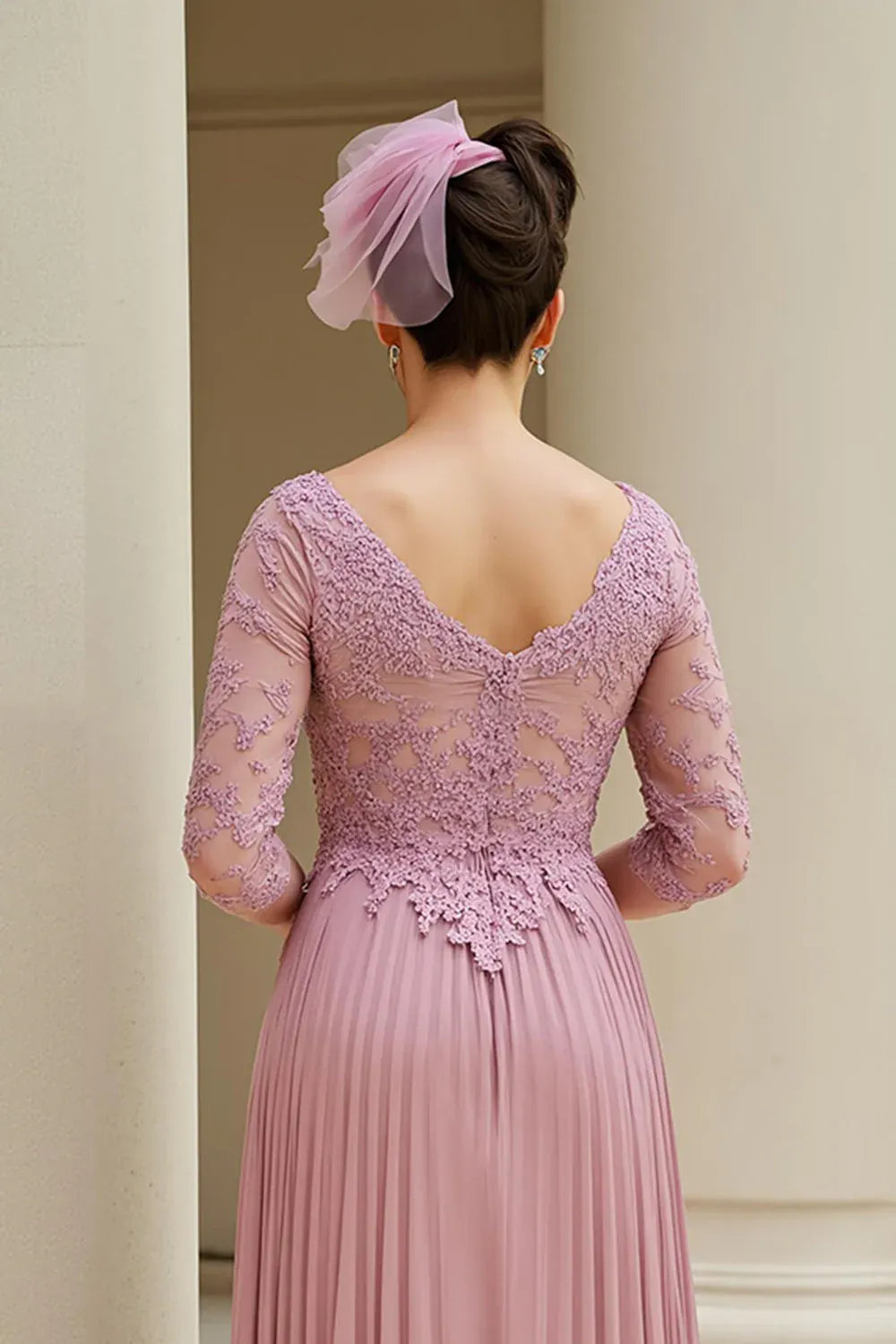 Beautiful Elegant Pink Chiffon A-Line V-Neck Floor-Length Mother of the Bride Dress