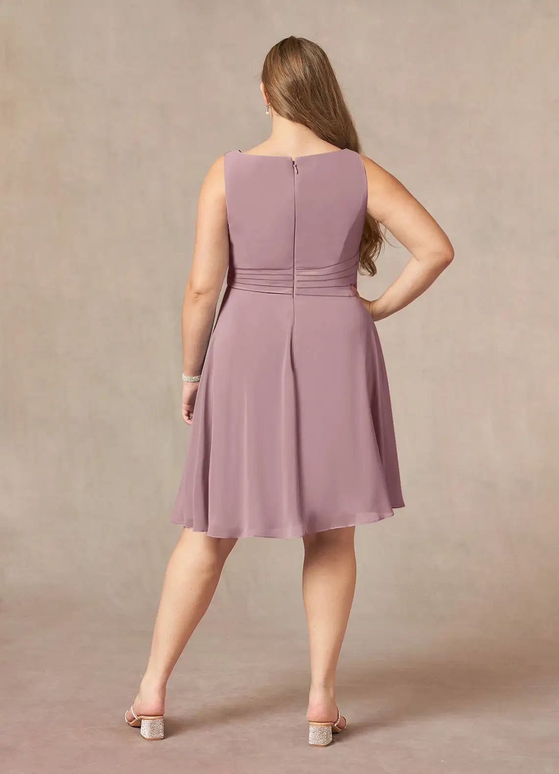 Elegant Dusty Rose Chiffon A-Line Scoop Neck Pleated Knee-Length Mother of the Bride Dress