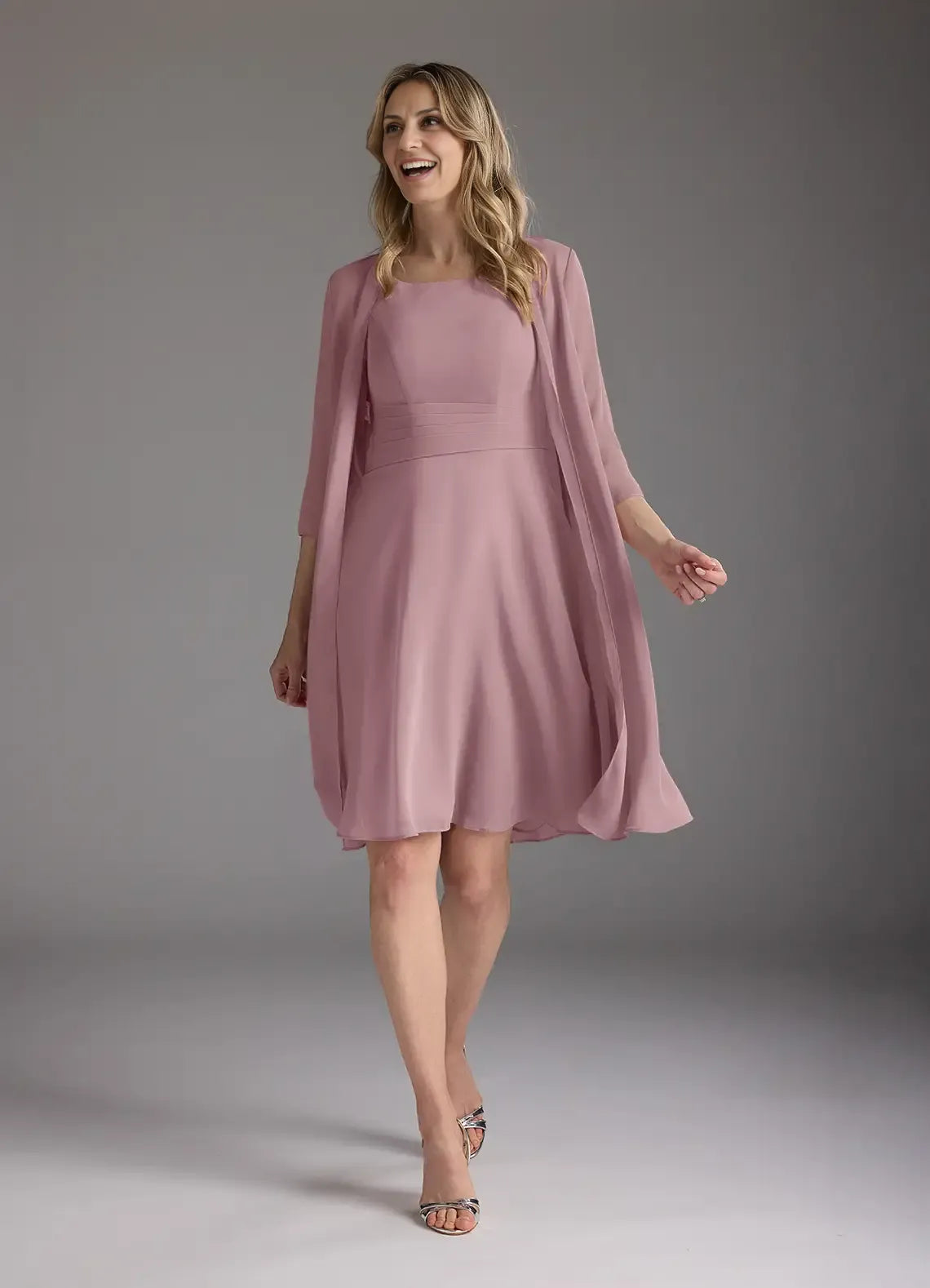 Elegant Dusty Rose Chiffon A-Line Scoop Neck Pleated Knee-Length Mother of the Bride Dress