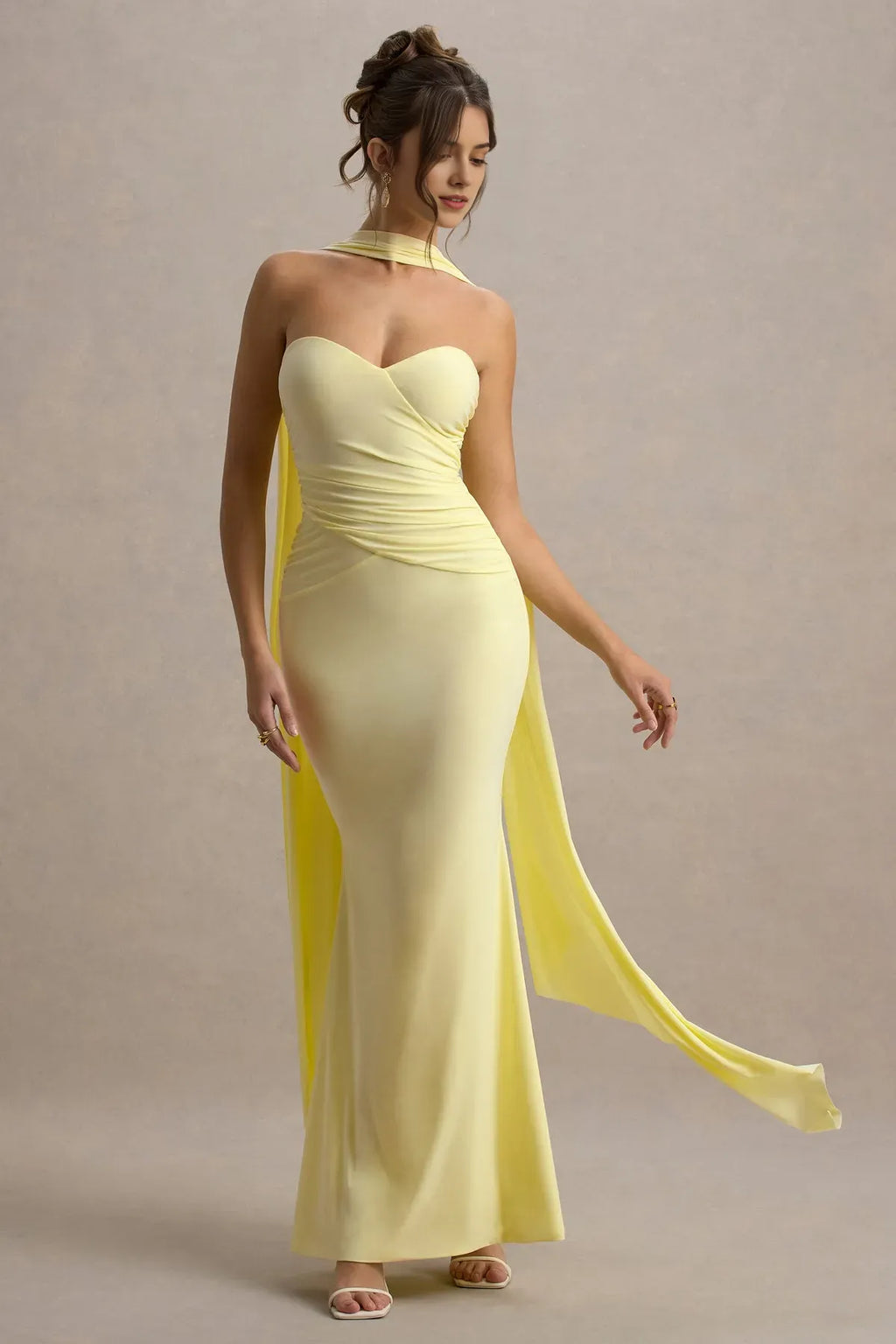 Yellow Lemon Sweetheart Prom Dresses Halter Neckline Draped Ruched Bodice Sash Detail A Fusion of Romance and Playful Elegance