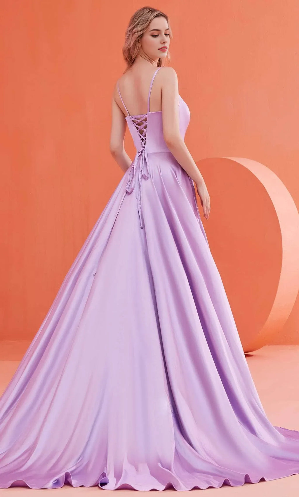 Lilac Evening Dresses with Spaghetti Straps Flared Skirt Timeless Elegance for Formal Affairs