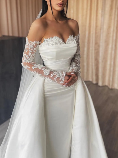 Luxurious Red Lace A-Line Classic-Neck Classic-Sleeve Classic-Back Floor-Length Wedding Dress