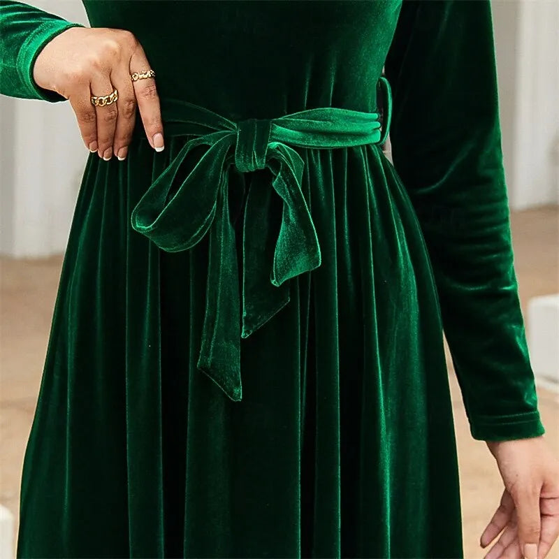 Green Luxurious A-line Crew Neck Long-sleeve Belted Emerald Maxi Evening Dress