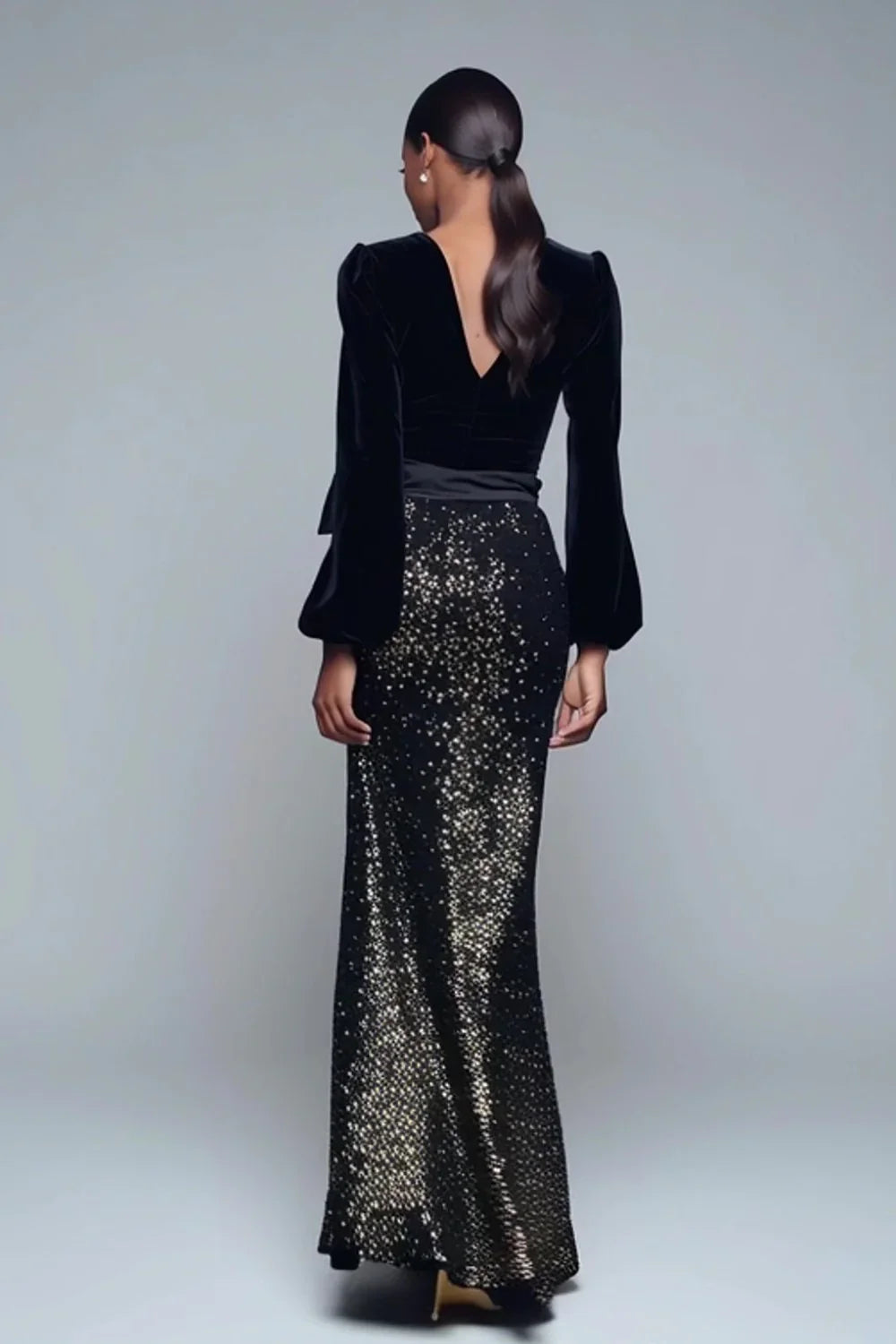 Sophisticated Graceful Elegant Gold Sequins Mermaid V-Neck Long Sleeve Floor-Length Prom Dress