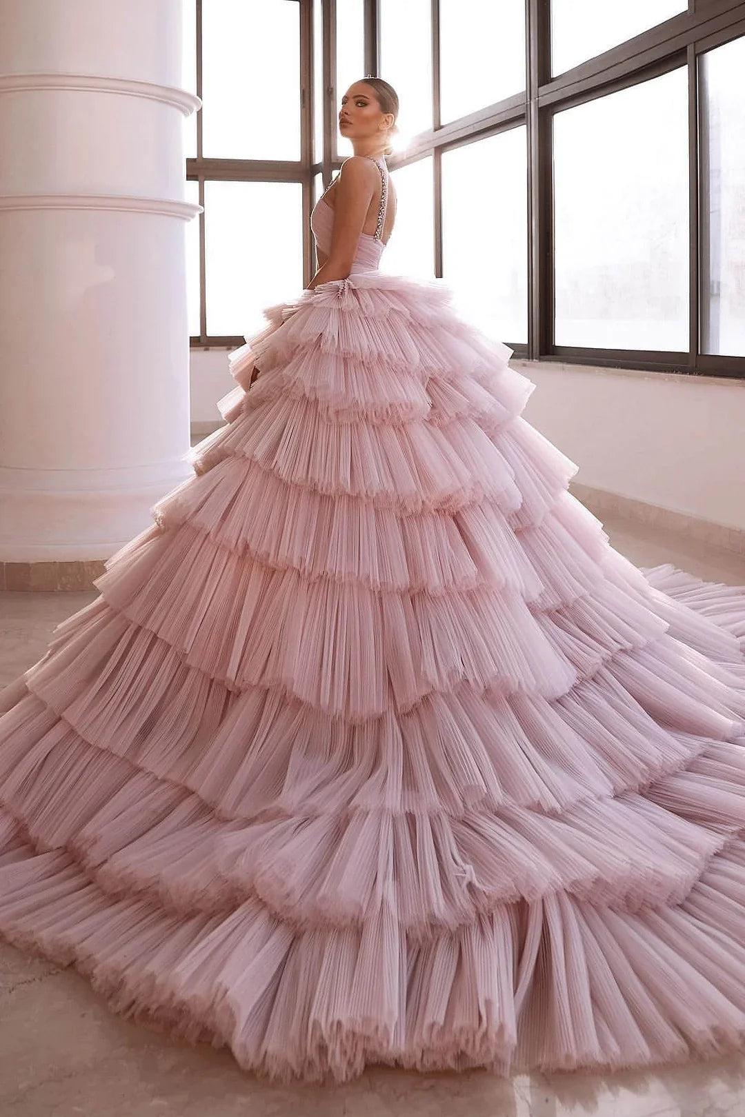 White Luxurious One-Shoulder Sleeveless Tiered Wedding Dress