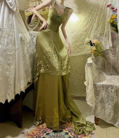 Elegant Green Beaded Mermaid V-Neck Classic-Sleeve Classic-Back Floor-Length Evening Dress