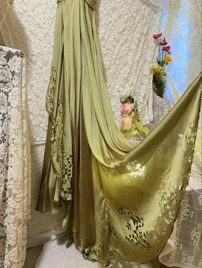 Elegant Green Beaded Mermaid V-Neck Classic-Sleeve Classic-Back Floor-Length Evening Dress