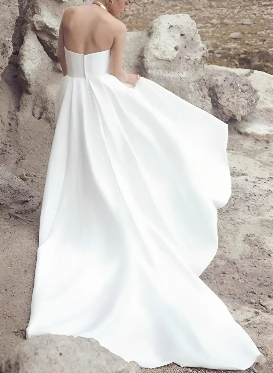 Minimalist Strapless Wedding Dress Clean Lines High Slit