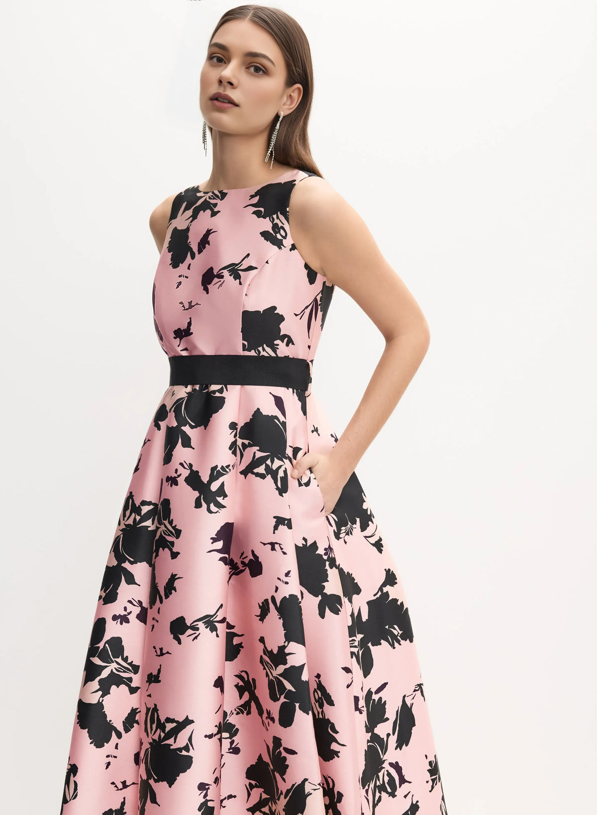 Beautiful Timeless Elegant Black Satin A-Line High Neck Sleeveless Floor-Length Prom Dress